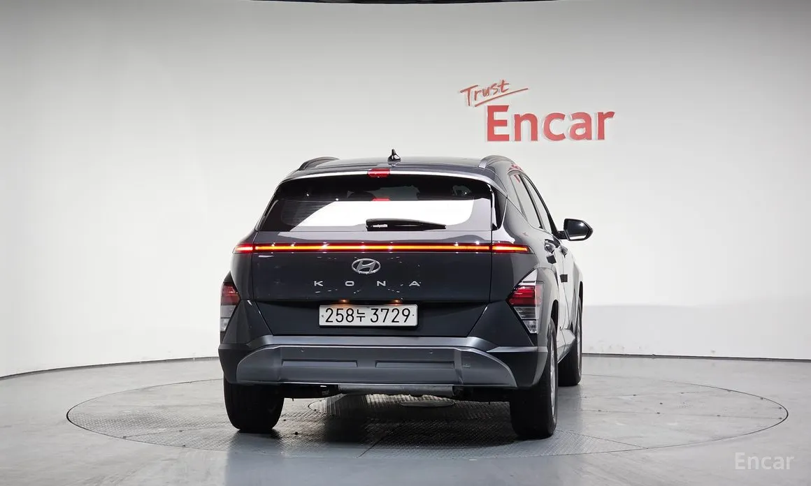 Фото 4 - Hyundai Kona