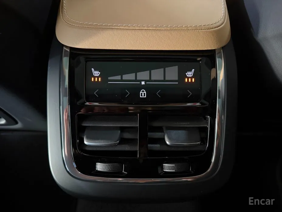 Фото 13 - Volvo V90