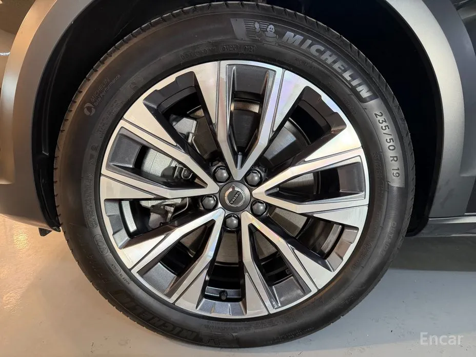 Фото 5 - Volvo V90