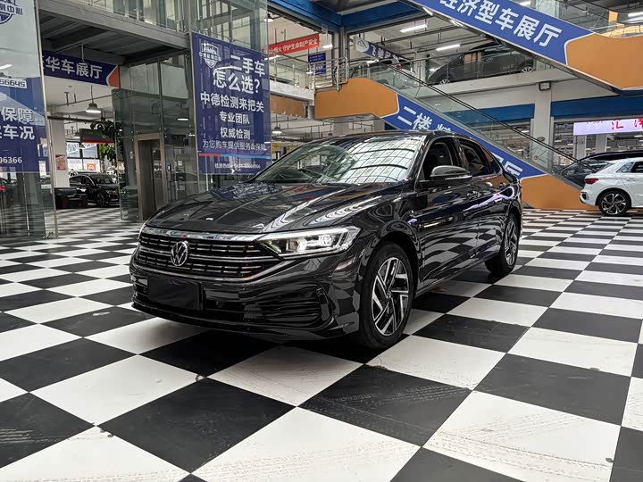 Фото 1 - Volkswagen Sagitar L