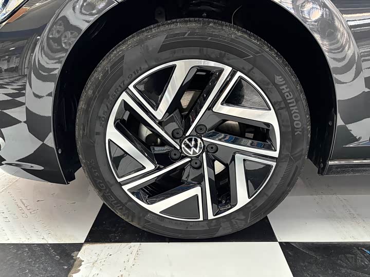 Фото 4 - Volkswagen Sagitar L