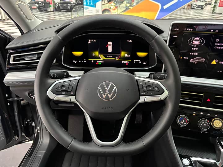 Фото 8 - Volkswagen Sagitar L