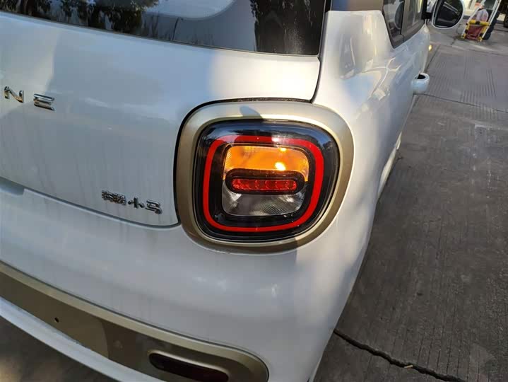 Фото 8 - Bestune Pony