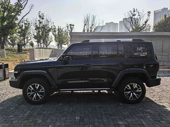 Фото 6 - Tank 300