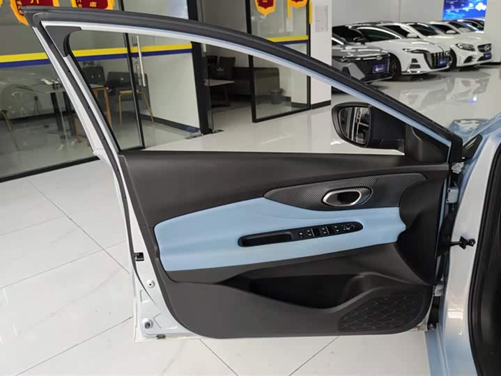 Фото 7 - GAC Trumpchi Empow R