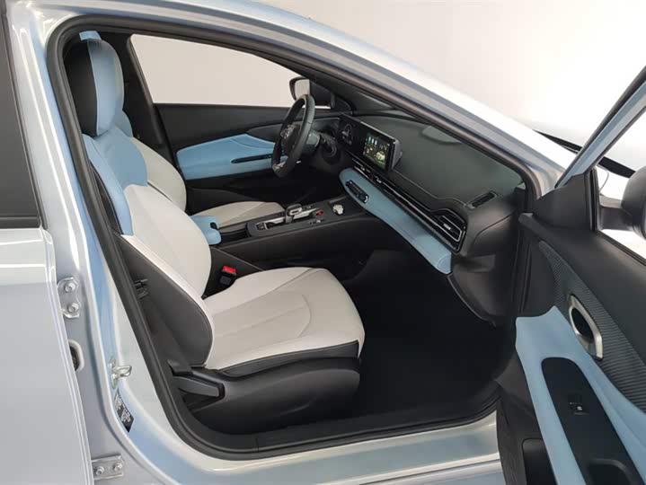 Фото 8 - GAC Trumpchi Empow R