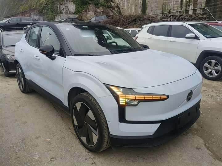 Фото 4 - Volvo EX30