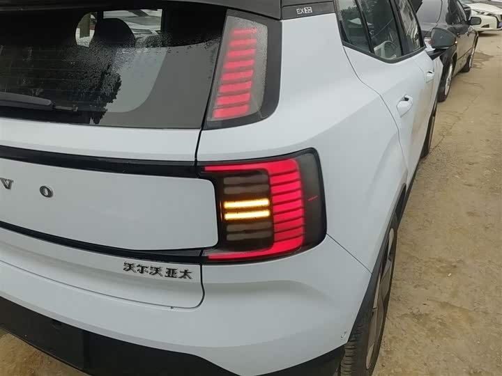 Фото 8 - Volvo EX30