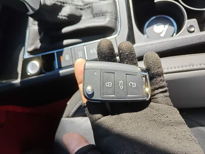 Фото 9 - Volkswagen Sagitar L