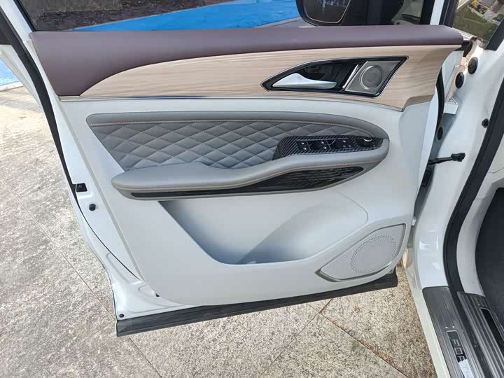 Фото 4 - Dongfeng Forthing Yacht