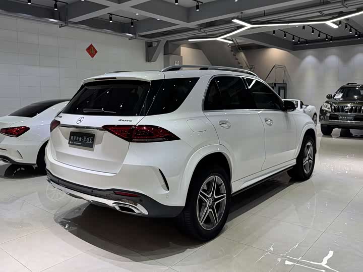 Фото 4 - Mercedes-Benz GLE-Class