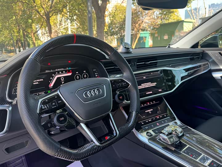Фото 7 - Audi A7