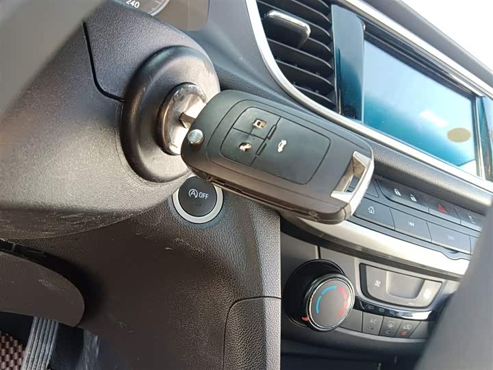 Фото 9 - Buick Excelle GT