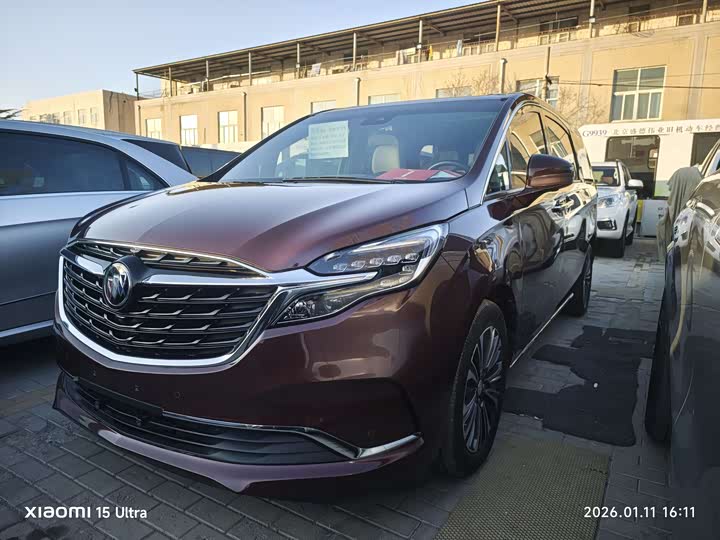 Фото 1 - Buick GL8 ES