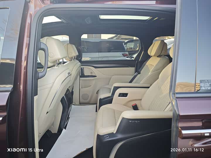 Фото 4 - Buick GL8 ES