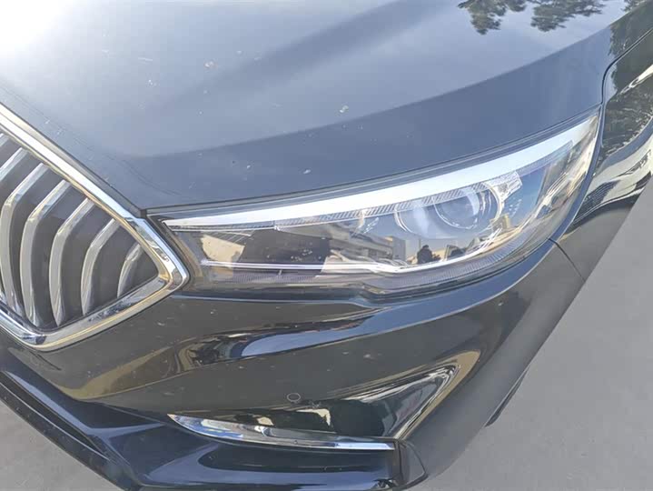 Фото 5 - Hongqi H5