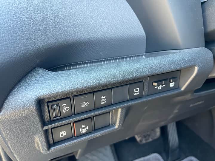 Фото 7 - Toyota Sienna