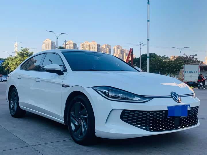 Фото 3 - Volkswagen Lamando L