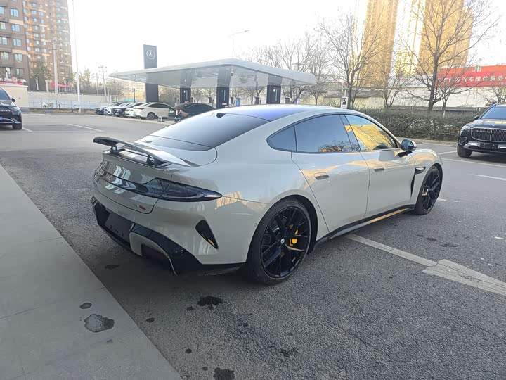 Фото 5 - Xiaomi SU7