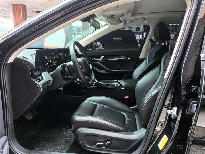 Фото 4 - Bestune B70