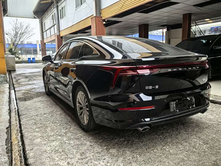 Фото 9 - Bestune B70