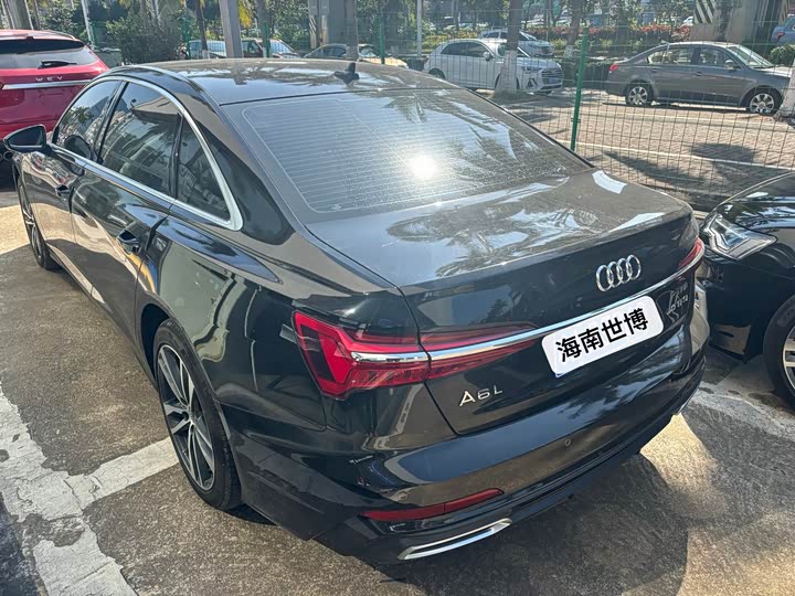 Фото 2 - Audi A6L