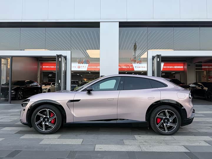 Фото 3 - Xiaomi YU7