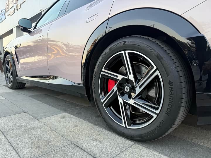 Фото 6 - Xiaomi YU7