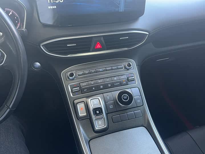 Фото 8 - Hyundai Santa Fe