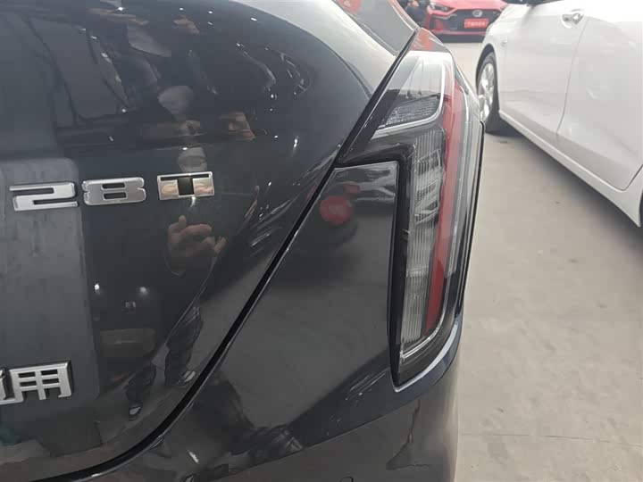 Фото 8 - Cadillac CT4