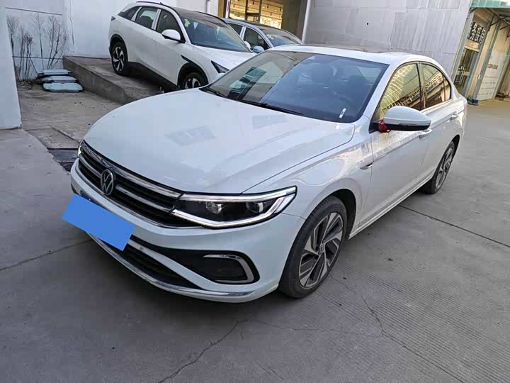 Фото 1 - Volkswagen Bora