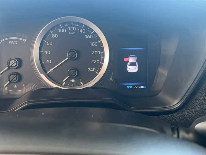 Фото 5 - Toyota Corolla