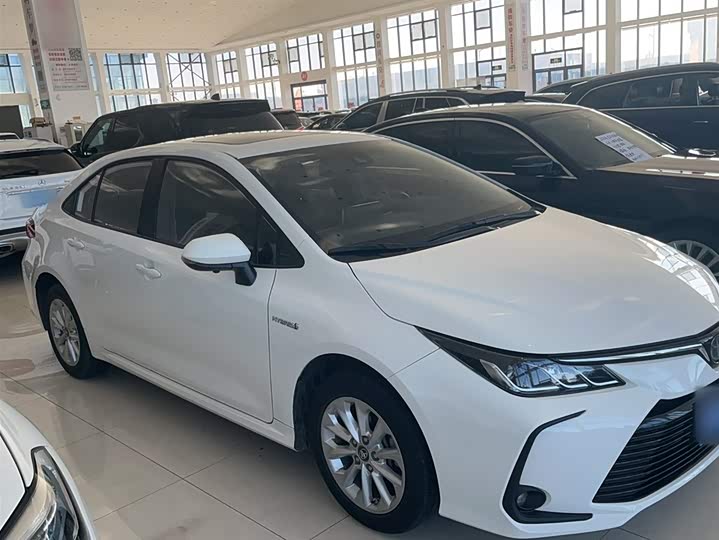 Фото 8 - Toyota Corolla