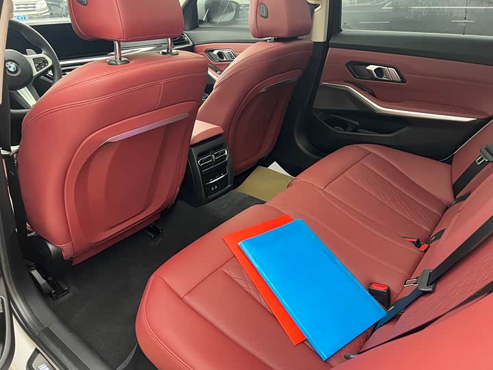 Фото 8 - BMW 3 Series