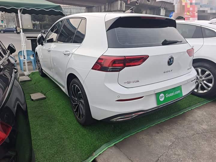 Фото 5 - Volkswagen Golf