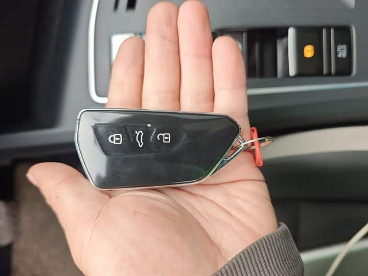 Фото 9 - Volkswagen Golf