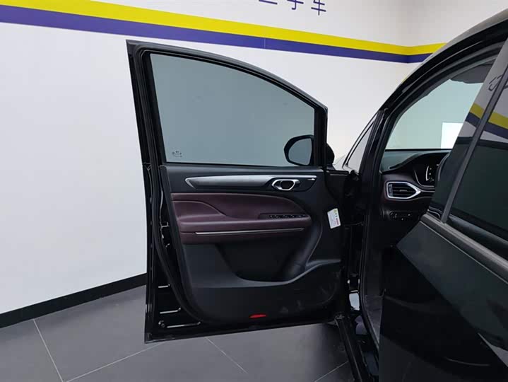 Фото 7 - GAC Trumpchi M6