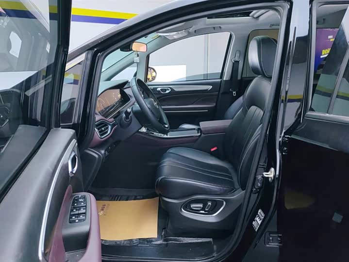 Фото 9 - GAC Trumpchi M6