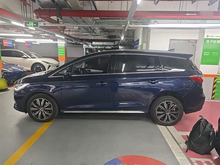 Фото 5 - BYD Song Max Hybrid