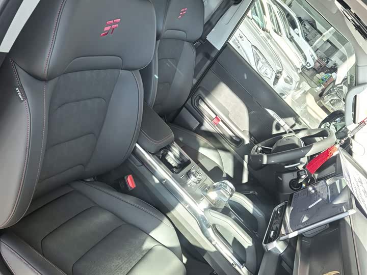 Фото 3 - Jetour T2