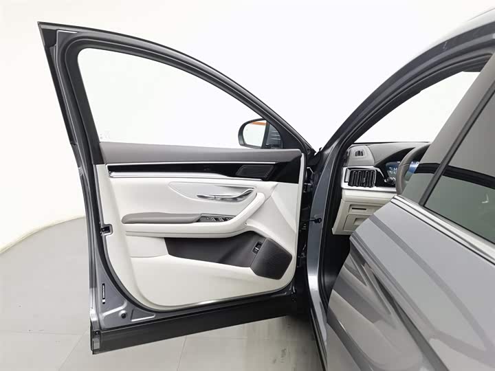 Фото 8 - BYD Song Plus Hybrid/EV