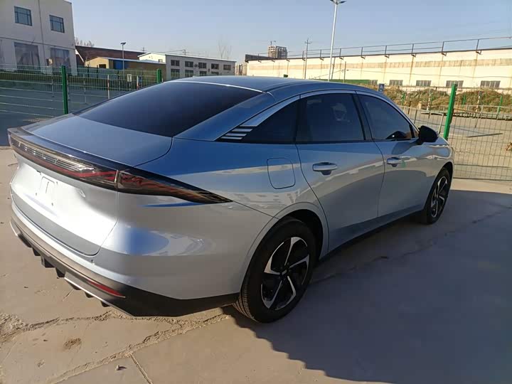 Фото 7 - Geely Galaxy L6