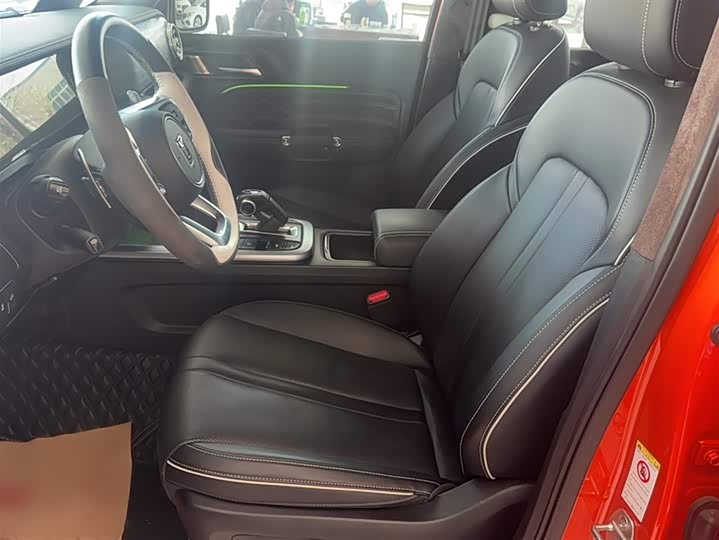 Фото 3 - Tank 300