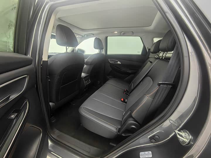 Фото 9 - Changan X7 Plus