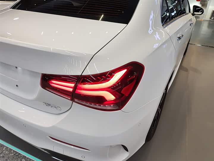 Фото 8 - Mercedes-Benz A-Class