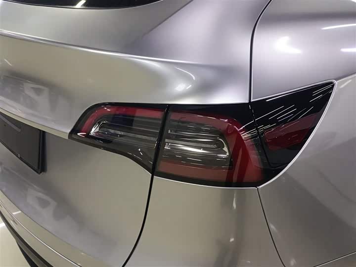 Фото 8 - Tesla Model Y