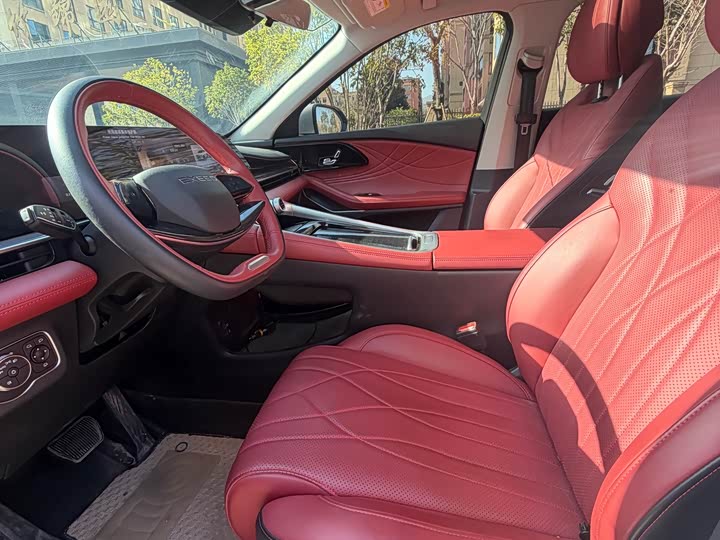 Фото 8 - Exeed RX