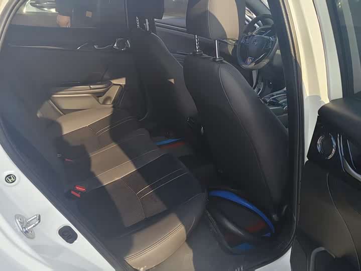 Фото 5 - Honda Civic