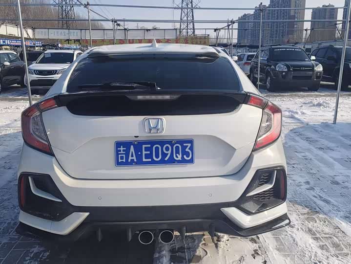 Фото 8 - Honda Civic