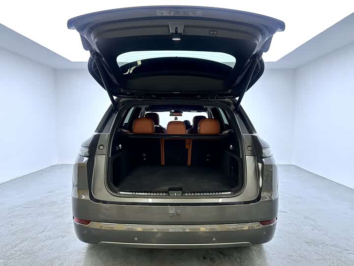 Фото 8 - LiXiang L7